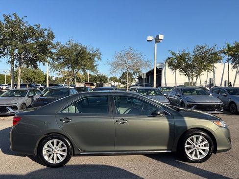 Used 2012 Toyota Camry image 6