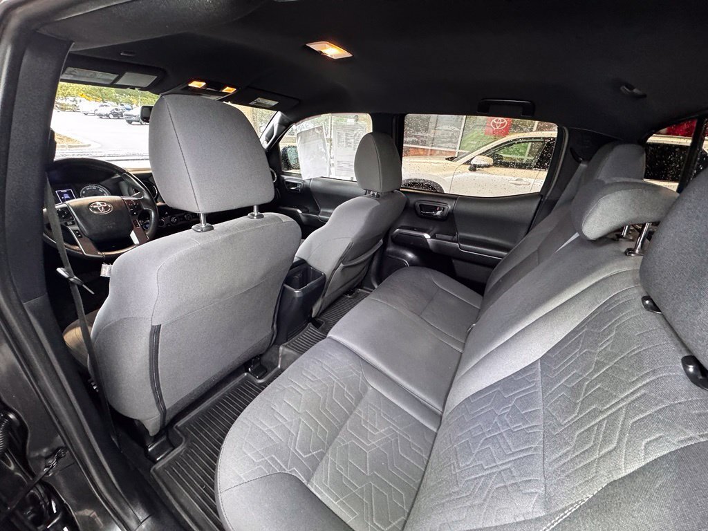 Used 2019 Toyota Tacoma TRD Sport w/ Technology Package AWD/4WD image 36