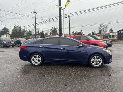 Used 2012 Hyundai Sonata Limited w/ Navigation Pkg FWD image 6