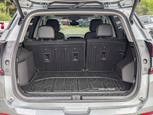 Used 2024 GMC Terrain AT4 w/ Infotainment Package II AWD/4WD image 13
