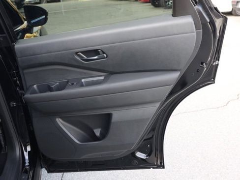 New 2025 Nissan Pathfinder SV image 19