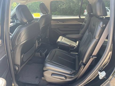 Used 2023 Jeep Grand Cherokee L Limited AWD/4WD image 20