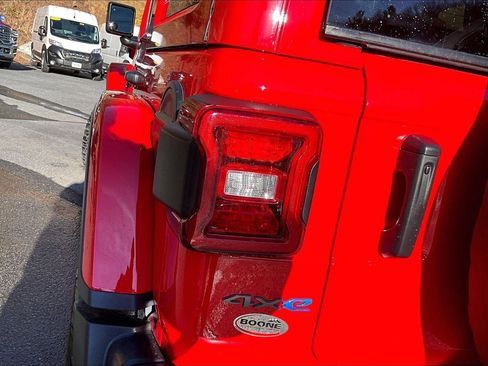 Used 2023 Jeep Wrangler Rubicon w/ Safety Group image 31