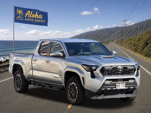Used 2025 Toyota Tacoma TRD Sport AWD/4WD image 6