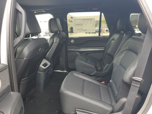 New 2026 Lincoln Navigator Reserve AWD/4WD image 27