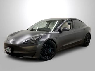 Used 2018 Tesla Model 3 Long Range video 1