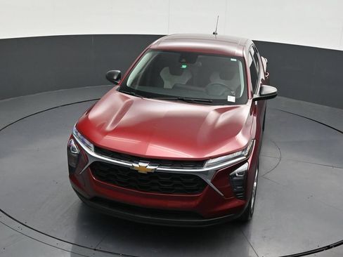 Used 2024 Chevrolet Trax LS FWD image 22