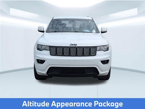 Used 2021 Jeep Grand Cherokee Laredo X RWD image 6