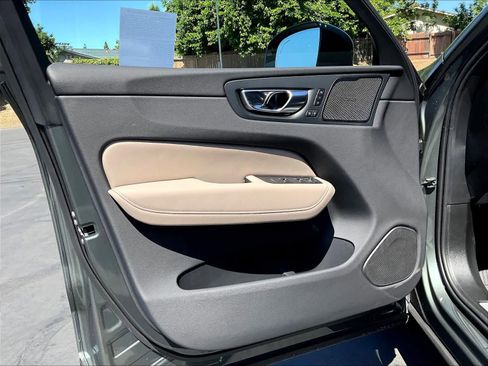 New 2026 Volvo XC60 B5 Plus w/ Climate Package image 24