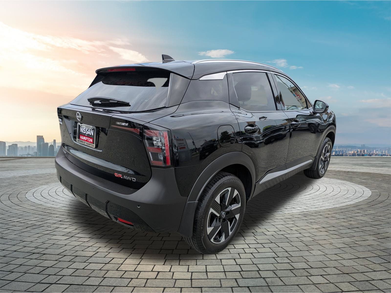 Used 2025 Nissan Kicks SR AWD/4WD image 5