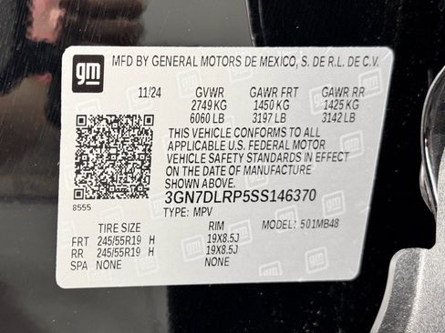 Used 2025 Chevrolet Equinox EV LT FWD image 28