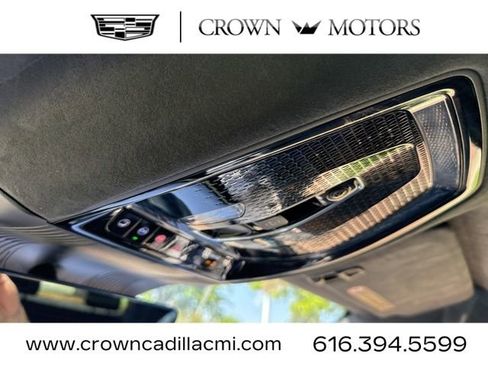 New 2026 Cadillac Vistiq Premium Luxury AWD/4WD image 29