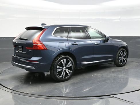 Used 2023 Volvo XC60 B5 Plus w/ Climate Package image 7