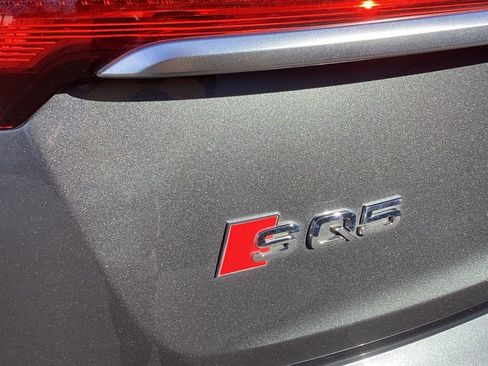 Used 2021 Audi SQ5 Premium w/ Convenience Package image 16