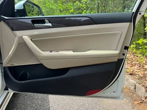 Used 2019 Hyundai Sonata Limited w/ Ultimate Package 02 image 11