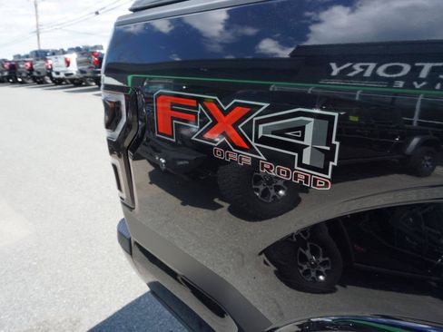 Used 2020 Ford F150 XLT w/ Equipment Group 302A Luxury AWD/4WD image 5