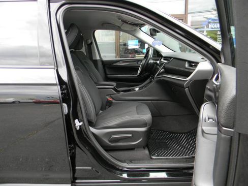Used 2021 Jeep Grand Cherokee L Laredo w/ Luxury Tech Group I AWD/4WD image 16