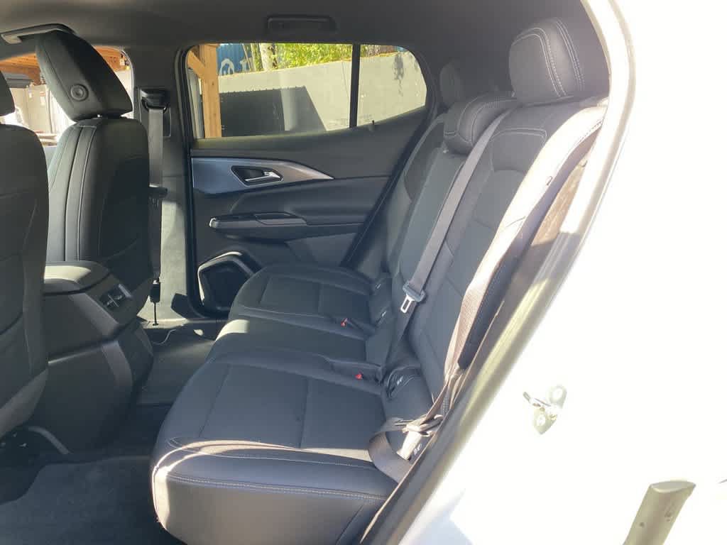 Used 2024 Chevrolet Equinox EV LT AWD/4WD image 16