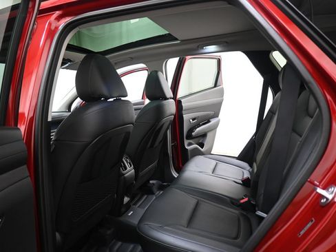 Used 2025 Hyundai Tucson Limited AWD/4WD image 17