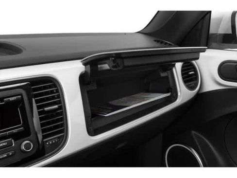 Used 2015 Volkswagen Beetle 1.8T image 16