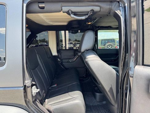 Used 2013 Jeep Wrangler Unlimited Sahara AWD/4WD image 10