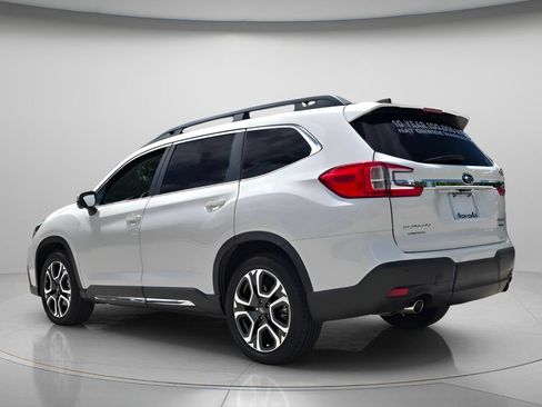 Used 2023 Subaru Ascent Limited w/ Technology Package AWD/4WD image 8