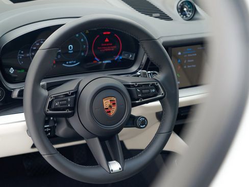 New 2026 Porsche Cayenne image 20