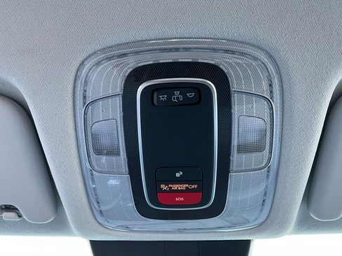 Used 2025 Hyundai Kona SEL image 17