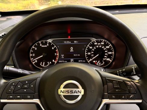 Used 2019 Nissan Altima 2.5 S AWD/4WD image 32