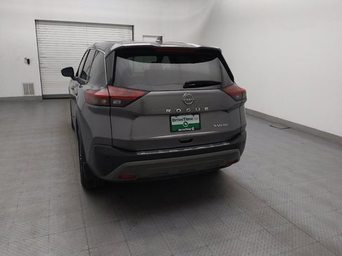 Used 2023 Nissan Rogue SV image 6