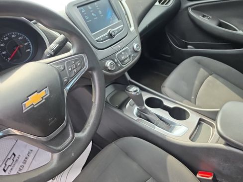 Used 2017 Chevrolet Malibu LS w/ LPO, Convenience Package 1 FWD image 21