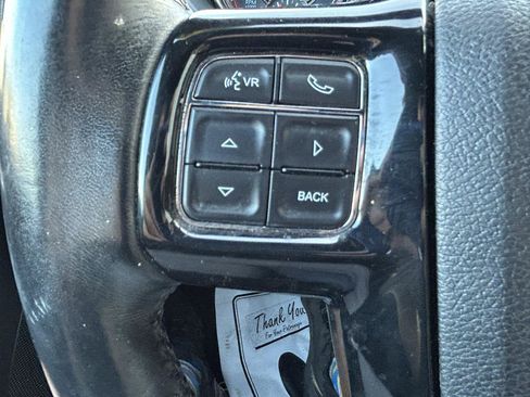 Used 2014 Chrysler Town & Country S FWD image 18