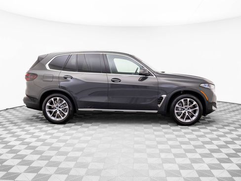New 2026 BMW X5 xDrive50e w/ Executive Package image 6