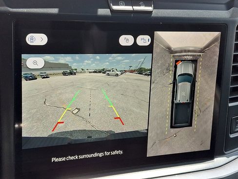 Certified 2025 Ford F250 Lariat w/ Lariat Ultimate Package AWD/4WD image 17