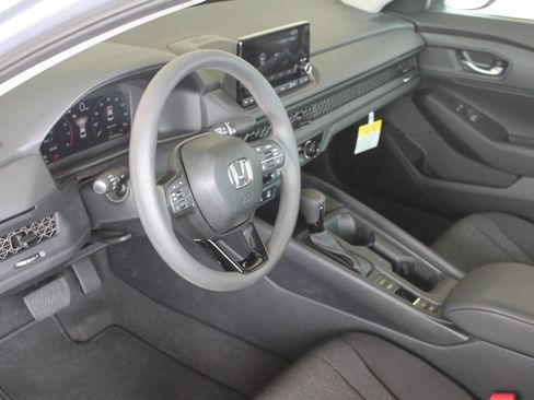 Used 2025 Honda Accord LX image 23
