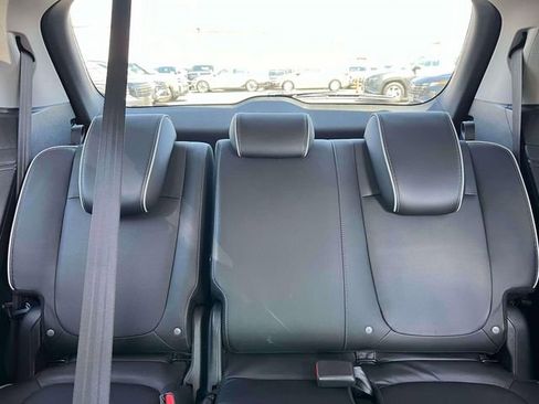 Used 2023 Honda Odyssey Elite image 13