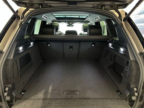 New 2025 Land Rover Range Rover SE image 13