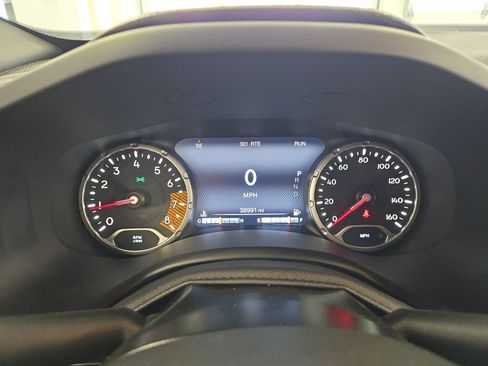 Used 2019 Jeep Renegade Trailhawk AWD/4WD image 21