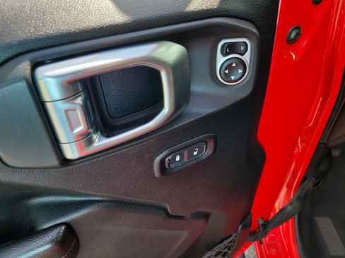 Used 2020 Jeep Gladiator Sport w/ Quick Order Package 23S AWD/4WD image 18
