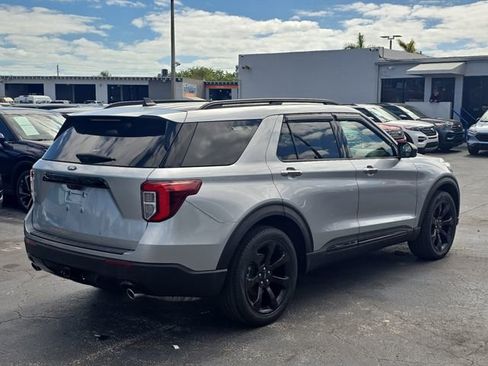 Used 2023 Ford Explorer ST-Line w/ Class IV Trailer Tow Package RWD image 3