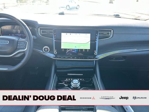 Used 2022 Jeep Wagoneer Series II w/ Premium Group I image 18