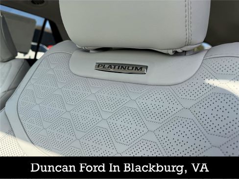 New 2026 Ford Explorer Platinum w/ LUX Leather Package AWD/4WD image 21