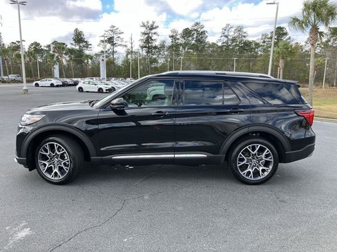 Used 2025 Ford Explorer Platinum w/ Ultimate Package image 2