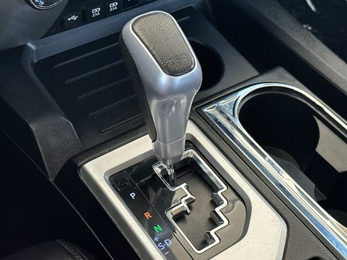 Used 2020 Toyota Tundra SR5 AWD/4WD image 20
