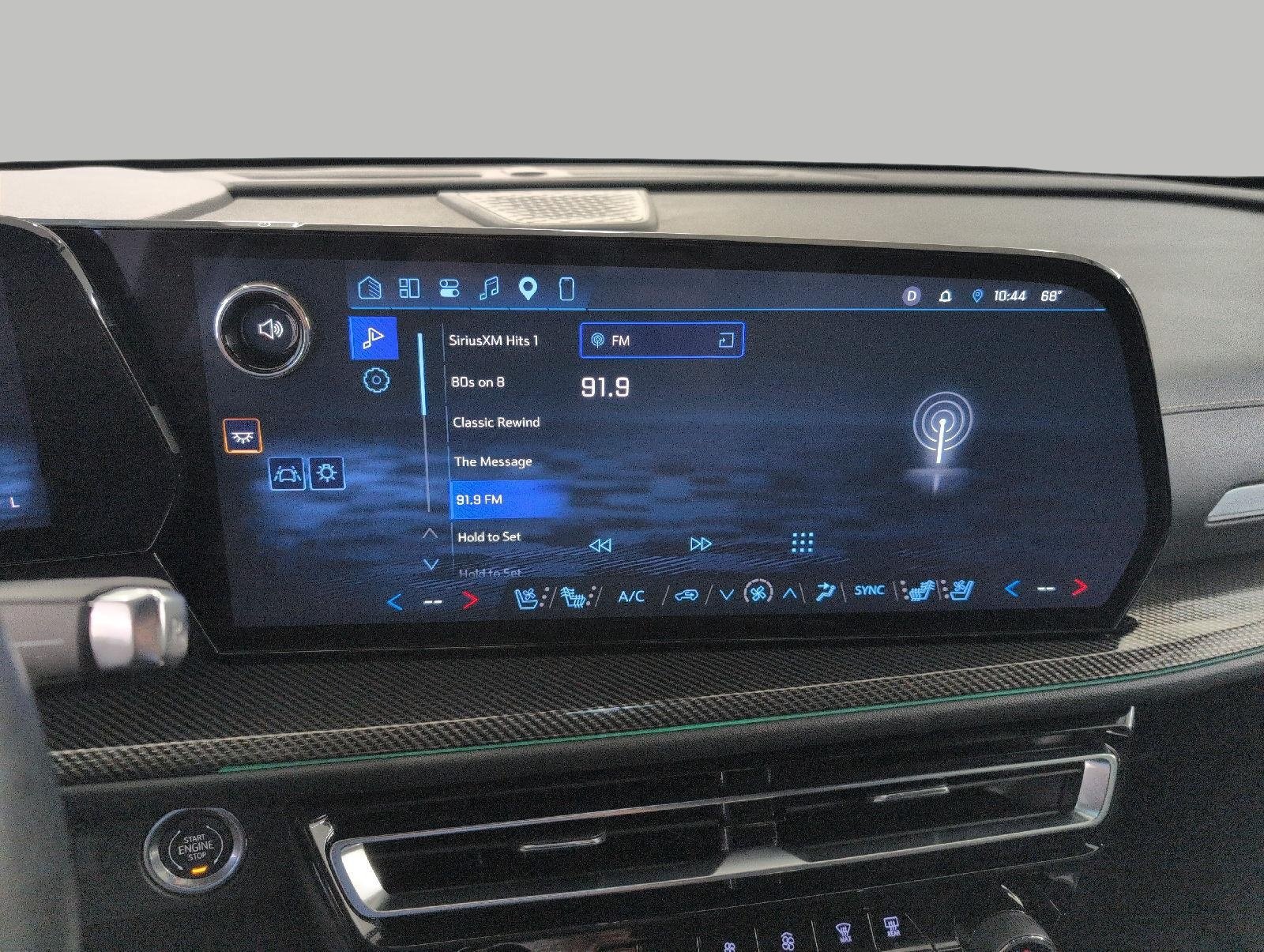 Used 2026 Chevrolet Traverse High Country w/ LPO, Floor Liner Package AWD/4WD image 8