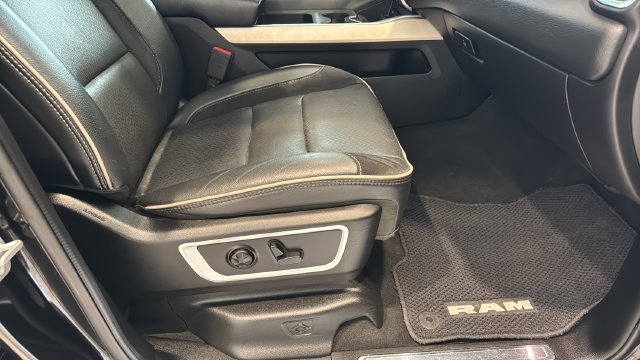 Used 2019 RAM 1500 Laramie AWD/4WD image 26