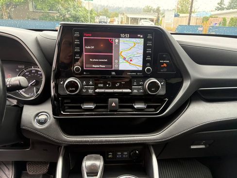Used 2022 Toyota Highlander XSE image 19