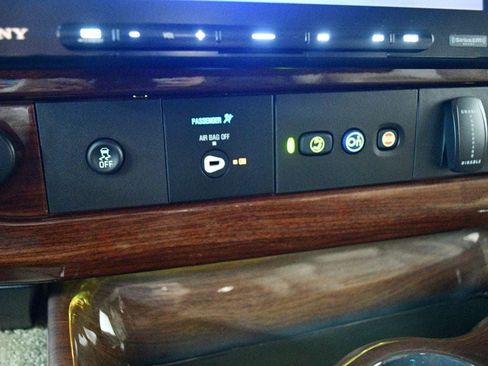 Used 2018 GMC Savana 2500 Extended w/ Enhanced Convenience Package RWD image 75