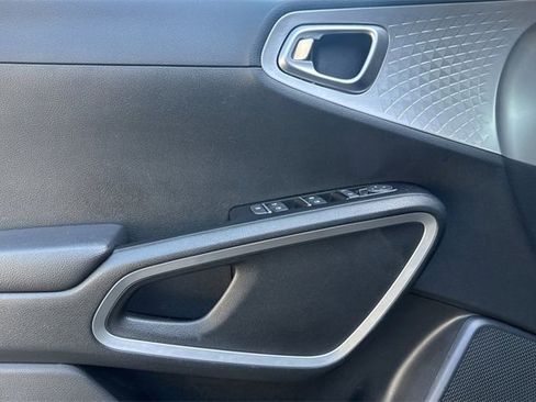 Used 2023 Kia Soul LX w/ Option Group 015 image 11