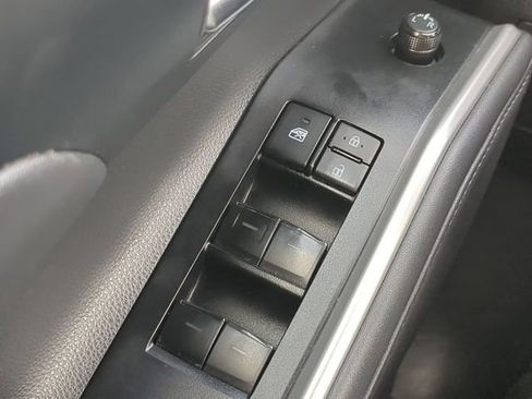 Used 2022 Toyota Highlander XLE image 23